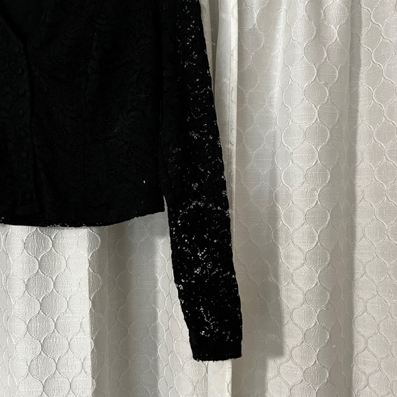 Abercrombie & Fitch Black Lace Crop Top/Size Medium - Picture 5 of 9